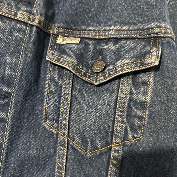 Levi’s Men’s XL Denim Trucker Jacket | Dark Wash | Classic Jean Jacket - Picture 2 of 5